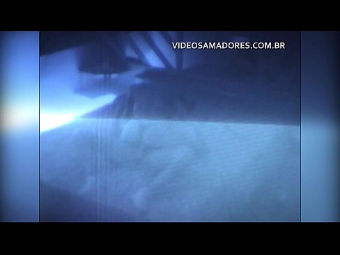 ❤️ U maritu filma a moglia chì scopa un vicinu è scopre chì hè un cornu ️ Pornografia russa à co.serviporno.ru ❤