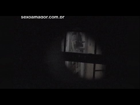 ❤️ Blondie hè videoregistrata in segretu da un voyeur di u quartieru nascostu daretu à i mattoni cavi ️ Pornografia russa à co.serviporno.ru ❤